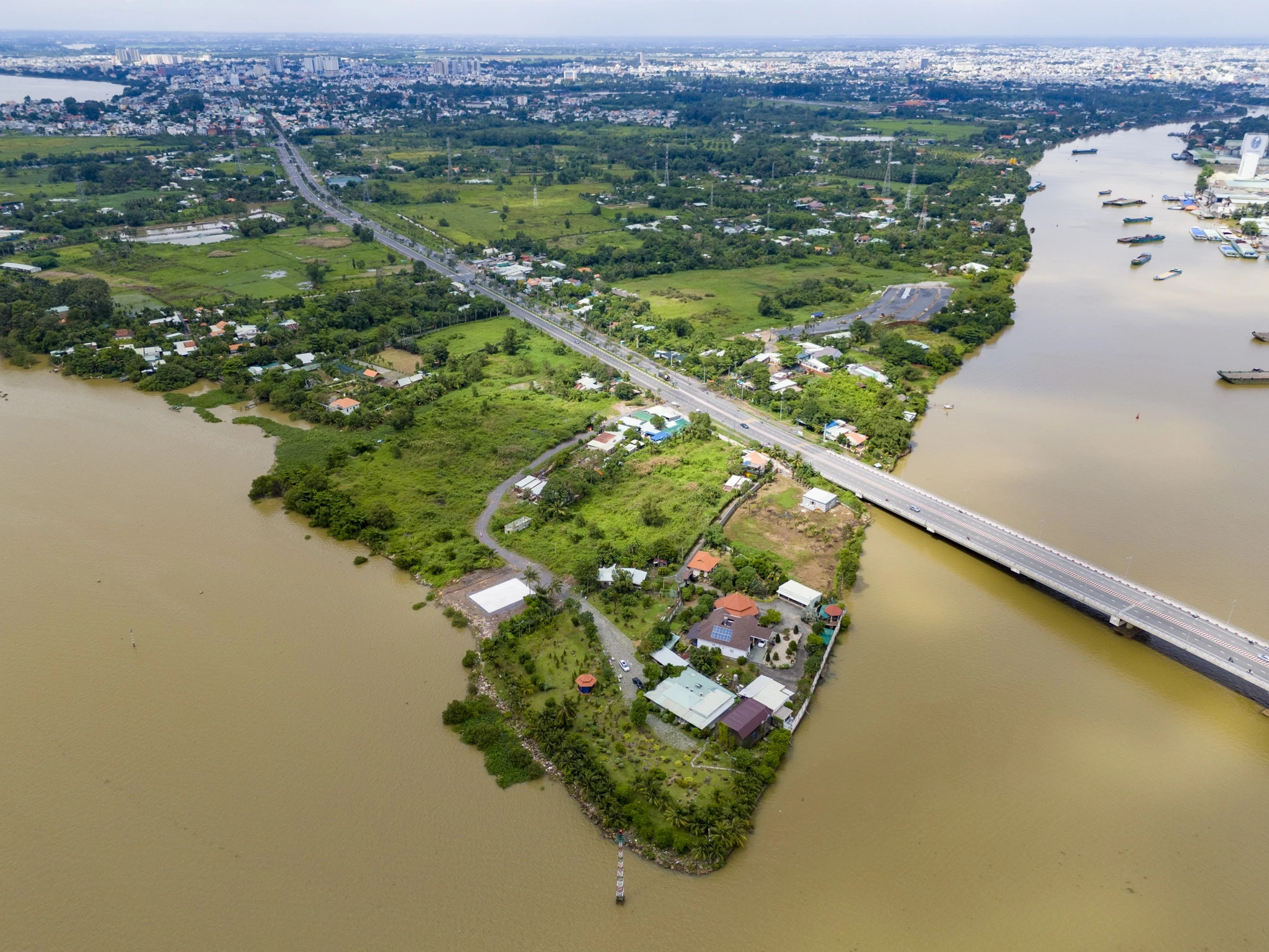 Cù lao Phố có tổng diện tích gần 700 ha, nằm ngay cửa ngõ TP Biên Hòa (Đồng Nai)